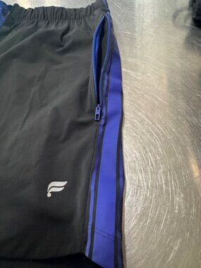 Fabletics Shorts Men’s Small Fundamental 5" Lined Workout Black Blue